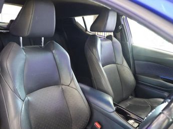 TOYOTA C-HR 1.8 VVT-h Dynamic SUV 5dr Petrol Hybrid CVT Euro 6 (s/s) (122 ps