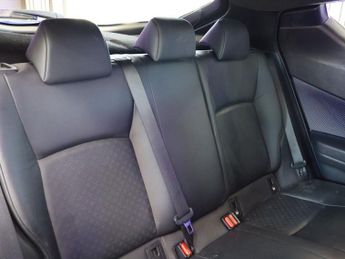 TOYOTA C-HR 1.8 VVT-h Dynamic SUV 5dr Petrol Hybrid CVT Euro 6 (s/s) (122 ps