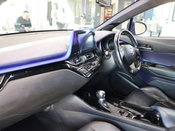 TOYOTA C-HR 1.8 VVT-h Dynamic SUV 5dr Petrol Hybrid CVT Euro 6 (s/s) (122 ps