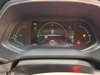RENAULT CAPTUR 1.6 E-TECH evolution SUV 5dr Petrol Hybrid Auto Euro 6 (s/s) (14