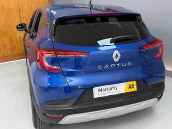 RENAULT CAPTUR 1.6 E-TECH evolution SUV 5dr Petrol Hybrid Auto Euro 6 (s/s) (14