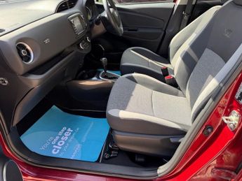 TOYOTA YARIS 1.5 VVT-h Y20 Bi-tone Hatchback 5dr Petrol Hybrid Auto 