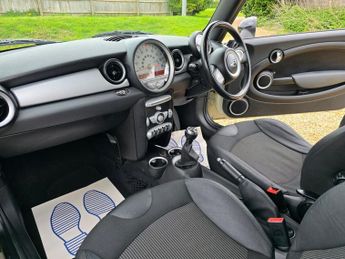 MINI CONVERTIBLE 1.6 One Convertible 2dr Petrol Manual Euro 5 (98 ps)