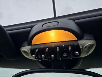 MINI CONVERTIBLE 1.6 One Convertible 2dr Petrol Manual Euro 5 (98 ps)