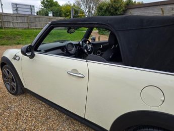 MINI CONVERTIBLE 1.6 One Convertible 2dr Petrol Manual Euro 5 (98 ps)