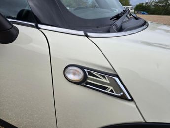 MINI CONVERTIBLE 1.6 One Convertible 2dr Petrol Manual Euro 5 (98 ps)