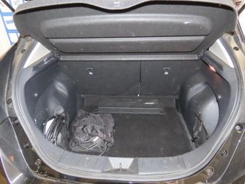 NISSAN LEAF 40kWh Tekna Hatchback 5dr Electric Auto (150 ps) Android Auto / 