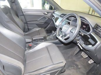 AUDI Q3 1.5 TFSI CoD 35 Black Edition SUV 5dr Petrol S Tronic Euro 6 (s/