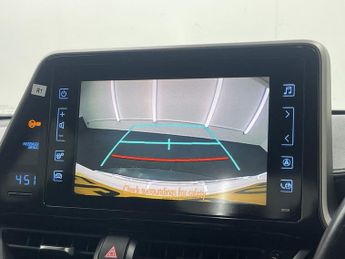 TOYOTA C-HR 1.8 VVT-h Dynamic SUV 5dr Petrol Hybrid CVT Euro 6 (s/s) (122 ps