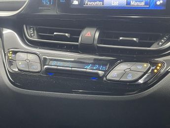 TOYOTA C-HR 1.8 VVT-h Dynamic SUV 5dr Petrol Hybrid CVT Euro 6 (s/s) (122 ps