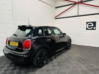 MINI HATCH 1.5 Cooper Hatchback 5dr Petrol Manual Euro 6 (s/s) (136 ps)