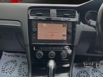 VOLKSWAGEN GOLF 2.0 TDI R-Line Hatchback 5dr Diesel DSG Euro 6 (s/s) (150 ps)