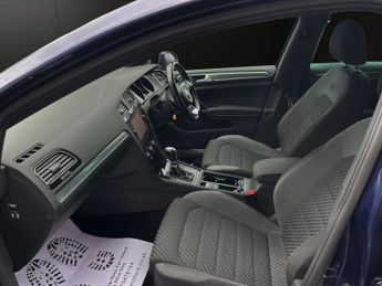 VOLKSWAGEN GOLF 2.0 TDI R-Line Hatchback 5dr Diesel DSG Euro 6 (s/s) (150 ps)