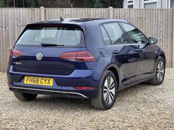 VOLKSWAGEN E-GOLF 35.8kWh e-Golf Hatchback 5dr Electric Auto (136 ps)