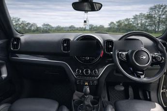 MINI COUNTRYMAN 1.5 10kWh Cooper SE Exclusive SUV 5dr Petrol Plug-in Hybrid Auto