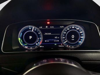 VOLKSWAGEN GOLF 1.4 TSI 8.7kWh GTE Advance Hatchback 5dr Petrol Plug-in Hybrid D