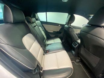 KIA SPORTAGE 1.6 T-GDi GT-Line SUV 5dr Petrol DCT AWD Euro 6 (174 bhp)