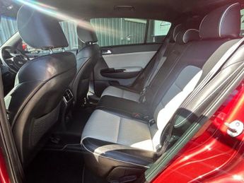 KIA SPORTAGE 1.6 T-GDi GT-Line SUV 5dr Petrol DCT AWD Euro 6 (174 bhp)
