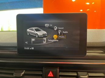 AUDI A4 3.0 TDI V6 S line Saloon 4dr Diesel S Tronic quattro Euro 6 (s/s