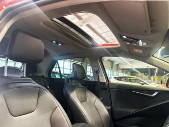 KIA NIRO 64.8kWh 4 SUV 5dr Electric Auto (201 bhp)
