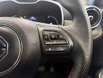 MG MG ZS 51.1kWh Trophy Connect SUV 5dr Electric Auto (176 ps)