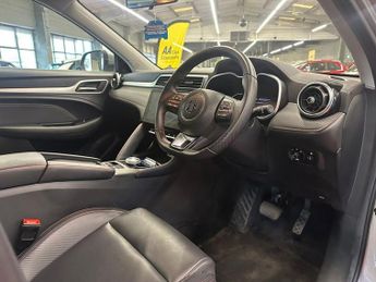 MG MG ZS 51.1kWh Trophy Connect SUV 5dr Electric Auto (176 ps)