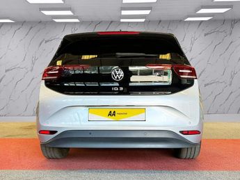 VOLKSWAGEN ID.3 Pro Performance 58kWh Family Hatchback 5dr Electric Auto (204 ps