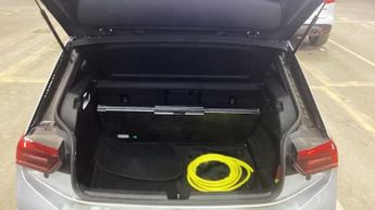 VOLKSWAGEN ID.3 Pro Performance 58kWh Family Hatchback 5dr Electric Auto (204 ps