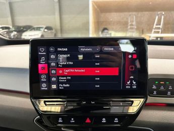 VOLKSWAGEN ID.3 Pro Performance 58kWh Family Hatchback 5dr Electric Auto (204 ps