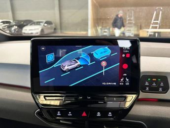 VOLKSWAGEN ID.3 Pro Performance 58kWh Family Hatchback 5dr Electric Auto (204 ps