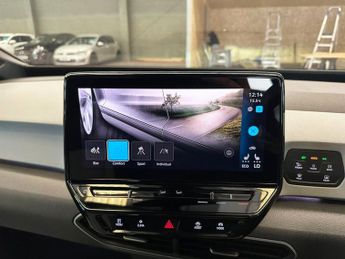 VOLKSWAGEN ID.3 Pro Performance 58kWh Family Hatchback 5dr Electric Auto (204 ps