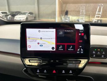 VOLKSWAGEN ID.3 Pro Performance 58kWh Family Hatchback 5dr Electric Auto (204 ps