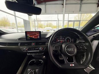 AUDI A4 AVANT 2.0 TDI 35 S line Estate 5dr Diesel S Tronic Euro 6 (s/s) (150 p