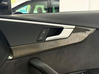 AUDI A4 AVANT 2.0 TDI 35 S line Estate 5dr Diesel S Tronic Euro 6 (s/s) (150 p