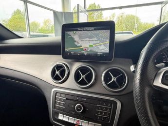 MERCEDES-BENZ GLA 1.6 GLA200 AMG Line SUV 5dr Petrol 7G-DCT Euro 6 (s/s) (156 ps) 