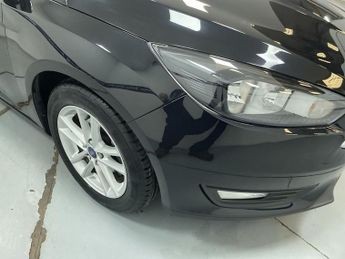 FORD FOCUS 1.6 Zetec Estate 5dr Petrol Powershift Euro 6 (125 ps) - AA INSP