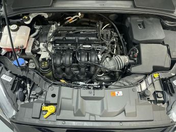 FORD FOCUS 1.6 Zetec Estate 5dr Petrol Powershift Euro 6 (125 ps) - AA INSP