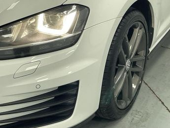 VOLKSWAGEN GOLF 2.0 TDI BlueMotion Tech GTD Hatchback 5dr Diesel Manual Euro 6 (