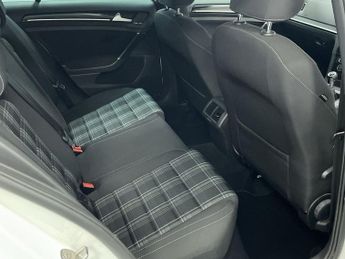 VOLKSWAGEN GOLF 2.0 TDI BlueMotion Tech GTD Hatchback 5dr Diesel Manual Euro 6 (
