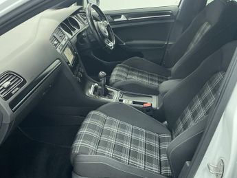 VOLKSWAGEN GOLF 2.0 TDI BlueMotion Tech GTD Hatchback 5dr Diesel Manual Euro 6 (