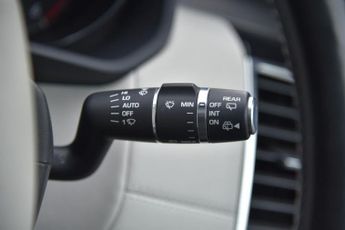 LAND ROVER DISCOVERY 2.0 SD4 HSE SUV 5dr Diesel Auto 4WD Euro 6 (s/s) (240 ps)