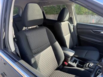 NISSAN X-TRAIL 1.3 DIG-T N-Connecta SUV 5dr Petrol DCT Auto Euro 6-2 OWNER FROM