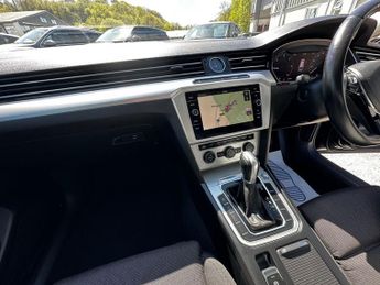 VOLKSWAGEN PASSAT 2.0 TDI SE Business Estate 5dr Diesel DSG Euro 6 (s/s) (150 ps)