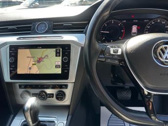 VOLKSWAGEN PASSAT 2.0 TDI SE Business Estate 5dr Diesel DSG Euro 6 (s/s) (150 ps)