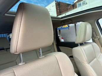 HONDA CR-V 2.2 i-DTEC EX SUV 5dr Diesel Auto 4WD Euro 5 (150 ps)