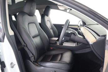 TESLA MODEL Y Auto RWD 5dr