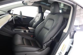 TESLA MODEL Y Auto RWD 5dr