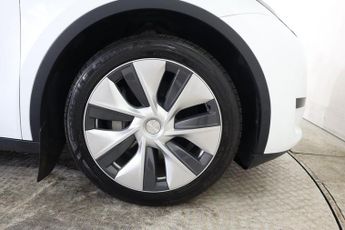 TESLA MODEL Y Auto RWD 5dr