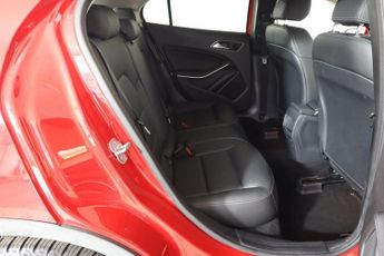 MERCEDES-BENZ GLA 1.6 GLA200 SE (Executive) 7G-DCT Euro 6 (s/s) 5dr
