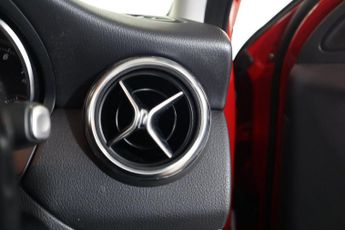 MERCEDES-BENZ GLA 1.6 GLA200 SE (Executive) 7G-DCT Euro 6 (s/s) 5dr